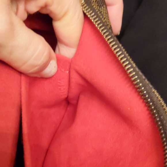 Authentic Louis Vuitton Bag Ravello GM N60006 - Picture 2 of 7